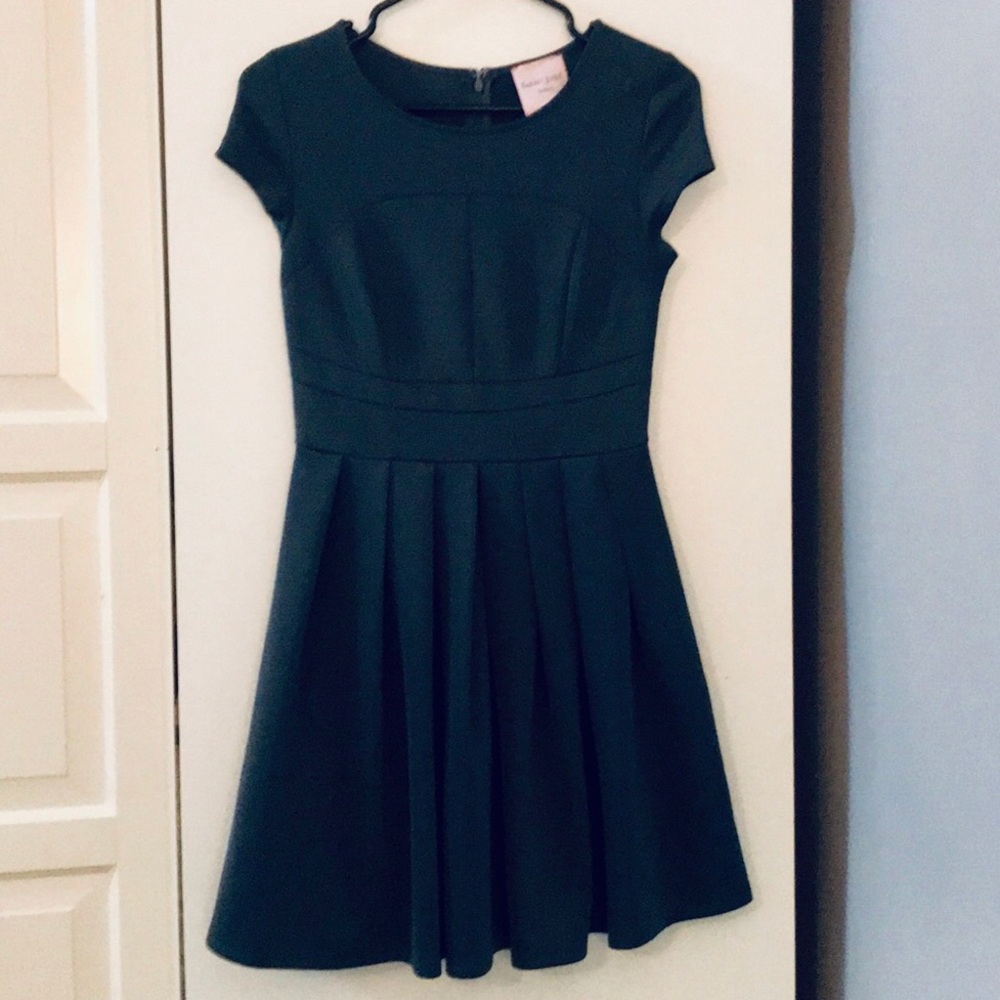 Lightly worn, office appropriate t-shirt dress